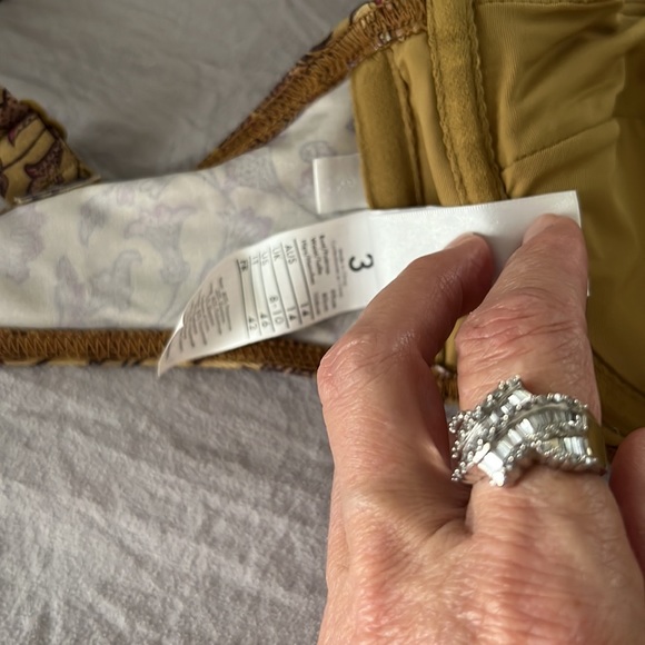 Zimmermann three piece swimsuit never been worn. Size 3 US 10 - Picture 4 of 11